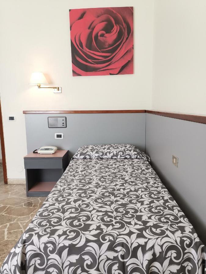H&L Hotel Cinisello Balsamo Luaran gambar